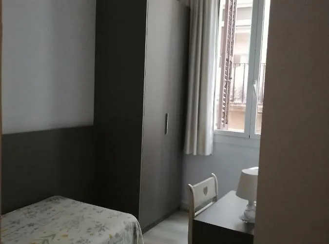 Konukevi Parellades *